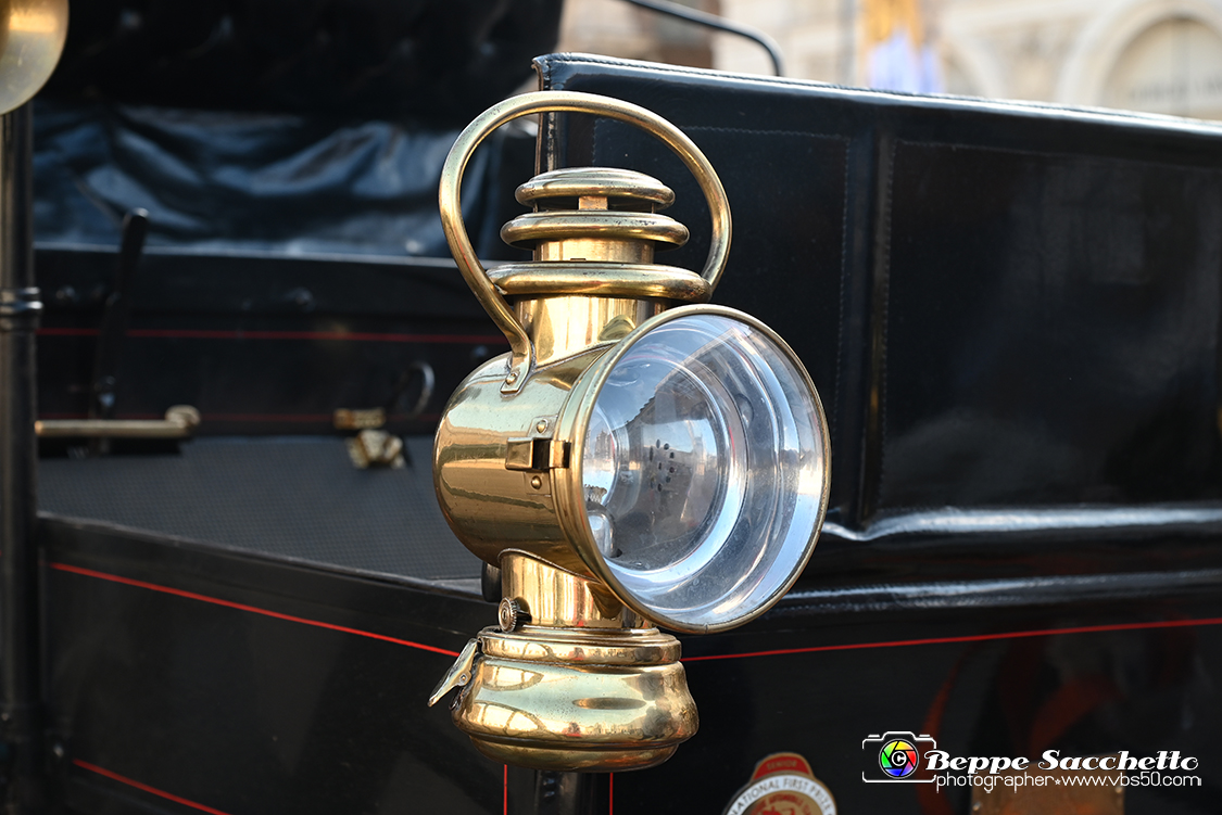 VBS_3889 - Autolook Week - Le auto in Piazza San Carlo.jpg